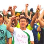 Nikolas Ferreira lidera caminhada de 240 km até Brasília em ato político