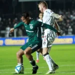 Goiás sofre nova derrota em casa e vê pressão aumentar após goleada do Operário-PR