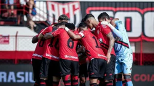 Dragão vence o Operário por 3 a 1, sobe na tabela e reforça luta pelo acesso à Série A