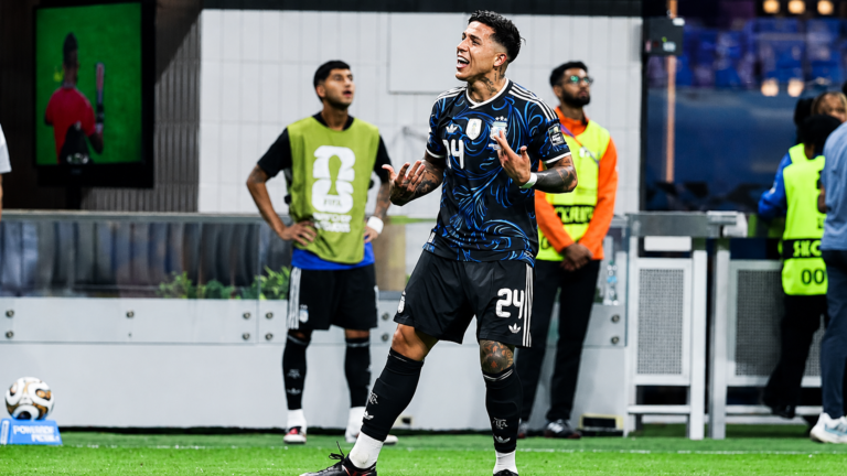 Argentina vence a Inglaterra de virada e enfrentará a Espanha na final da Copa do Mundo de 2026