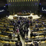 Câmara aprova destinação de recursos das bets para assistência à saúde de servidores da Polícia Federal
