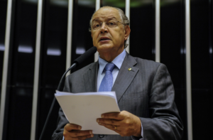 Polêmica? Deputado propõe convocação exclusiva de atletas que jogam apenas no Brasil