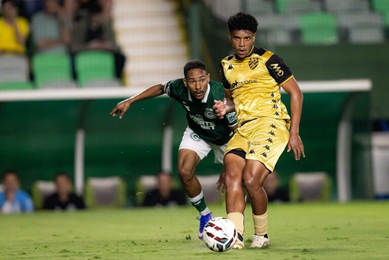 Goiás empata em casa com o Sport e encerra o primeiro turno fora do G-6 do Brasileirão Série B