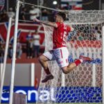 Vila Nova enfrenta o CRB de olho no G-4 e na vice-liderança da Série B