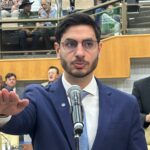 Câmara de Goiânia recebe notificação para cassação de Aava Santiago e convocação de Michel Magul