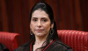 Declaração de voto de ministra do TSE em Lula viraliza após cancelamento de debate da Globo